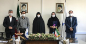 تقدیر از دانشجوی نمونه دانشگاه آزاد اسلامی تهران غرب